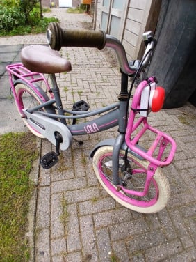 Meisjes fiets 4 tot 6 jaar koopje!