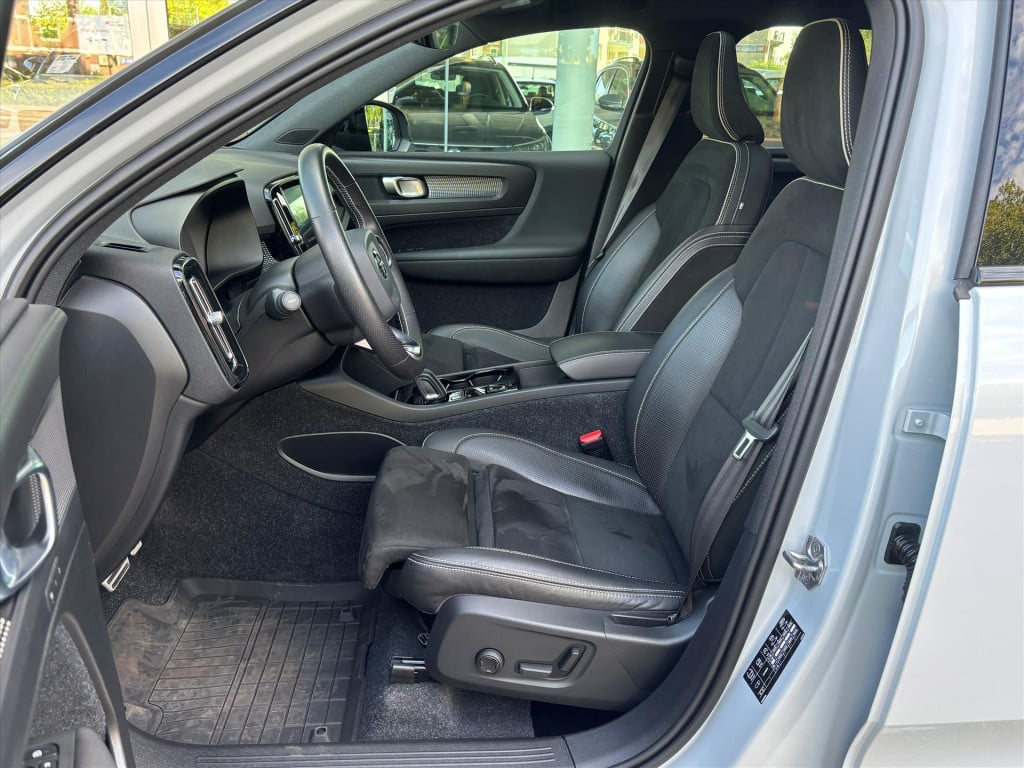 Volvo XC40 1.5 t5 recharge r-design|bliss|panoramadak|memorystoelen|stuur-s