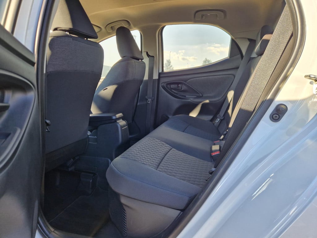 Toyota Yaris 1.5 hybrid first edition | automaat | adaptieve cruise control