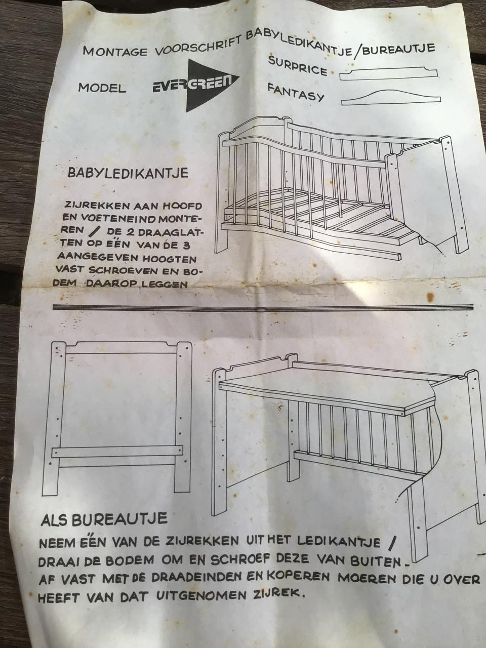 Vintage Kinderledikant/ bureau