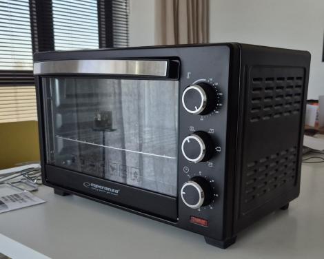 MINI-OVEN met heteluchtcirculatie en spitset