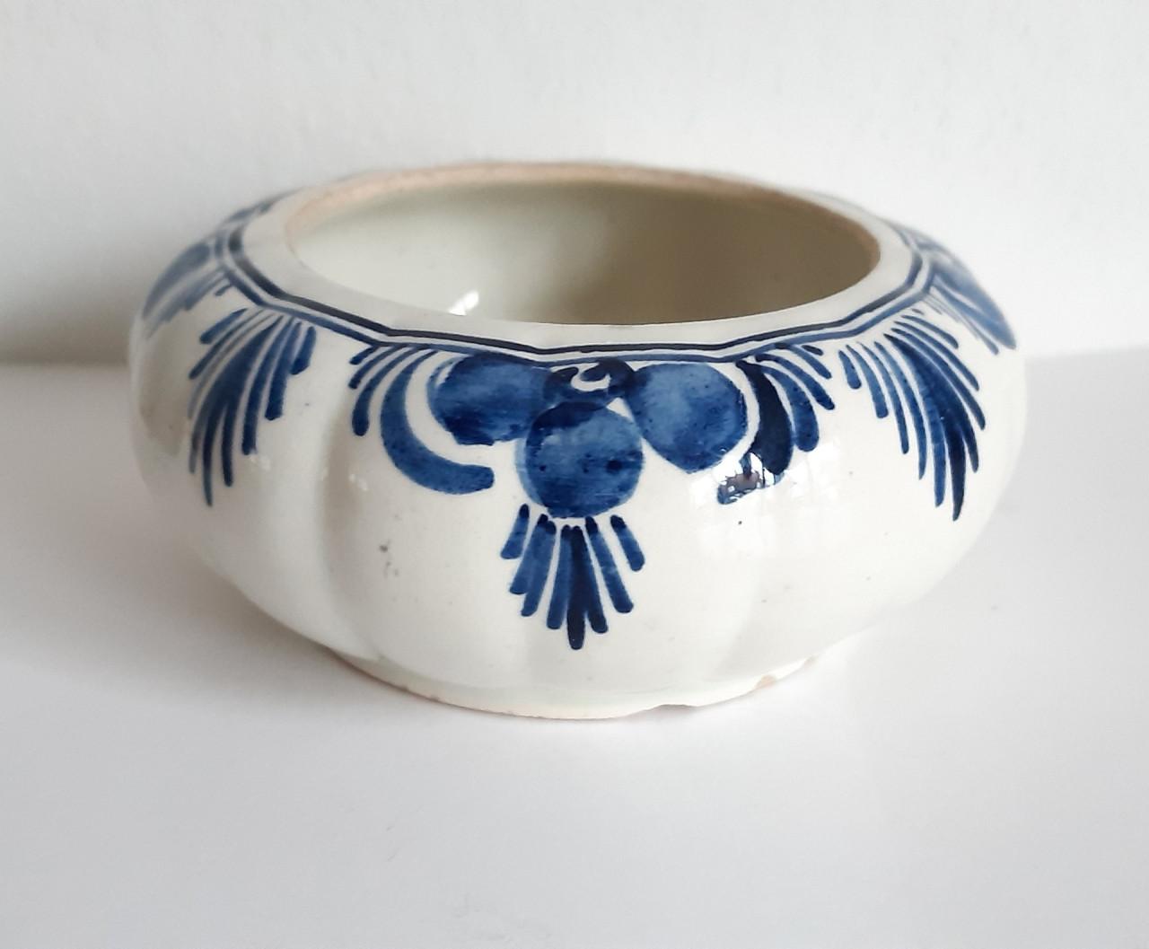 Theezeefje Insulinde Groningen koffie-thee met Delfts blauw opvangbakje