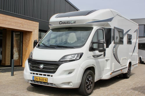 Chausson Welcome 640 (Automaat, Hefbed, Eerst eigenaar, Unieke indeling)