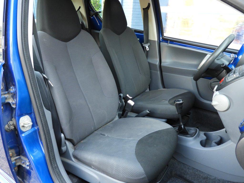 Toyota Aygo 1.0-12v +