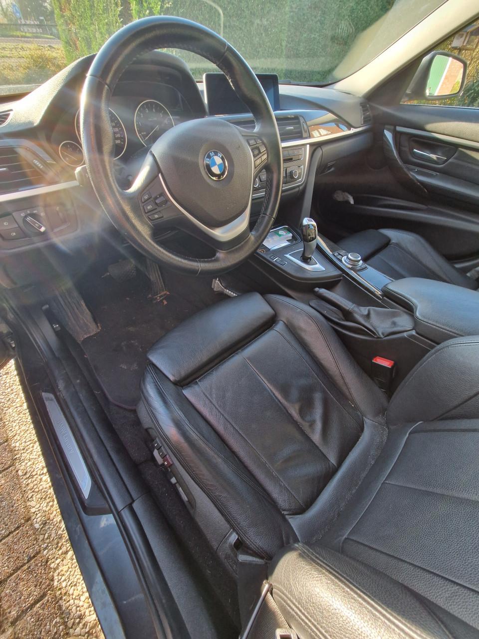 Bmw 320i luxery