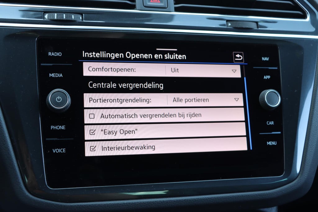 Volkswagen Tiguan 1.5 tsi r-line 150pk dsg7