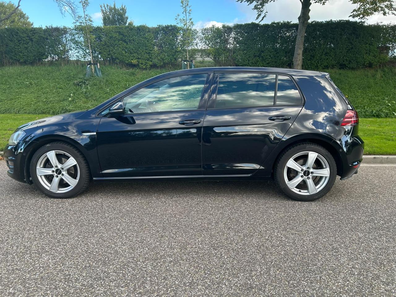 MC Meerman Classics bied in consignatie aan een nette VW Golf 7 Cup Edition