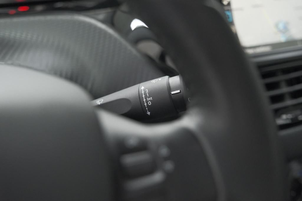 Peugeot 2008 puretech 110 blue lion | trekhaak | apple carplay | panoramada