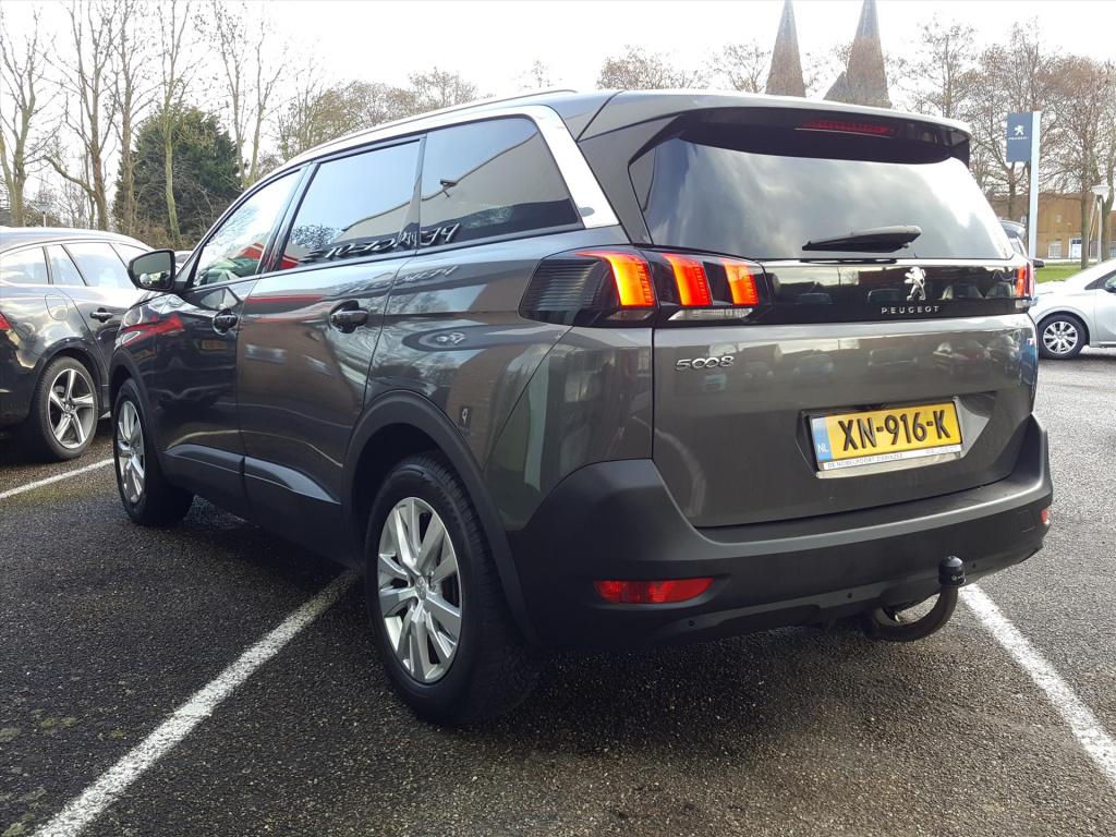 Peugeot 5008 blue l. executive 1.2pt-130pk (vol)automaat(eat8) 7-pers. | vo