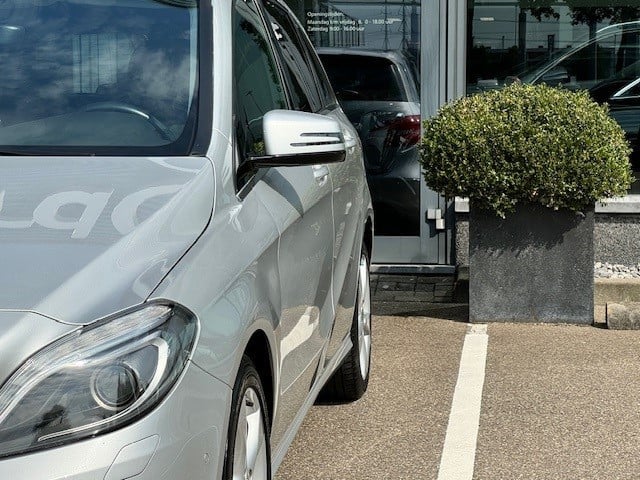 Mercedes-Benz B-Klasse 180 ambition l leder twin l airco l becker map pilot