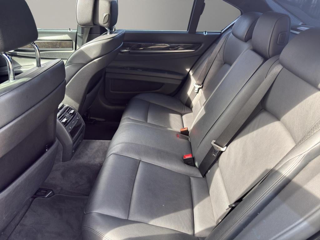 BMW 7 Serie 740i high executive m-sport meeneemprijs | leder | schuif/kante