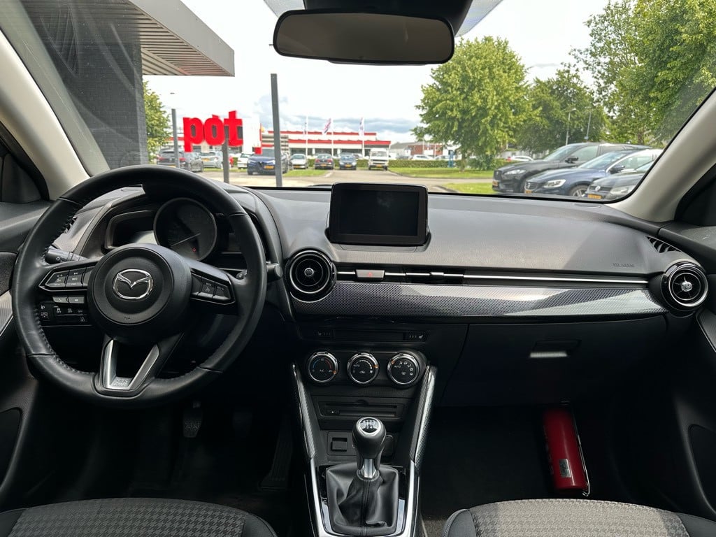 Mazda 2 1.5 skyactive - gt // cruise, navi, stoelverwarming //