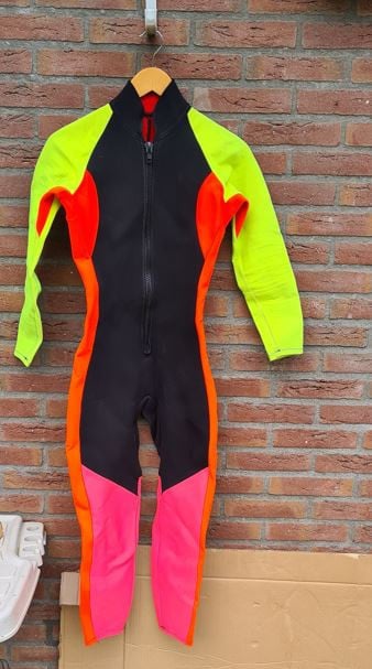 Te koop : Te Koop: Dames duikpak.  2mm neopreen.  maat 40