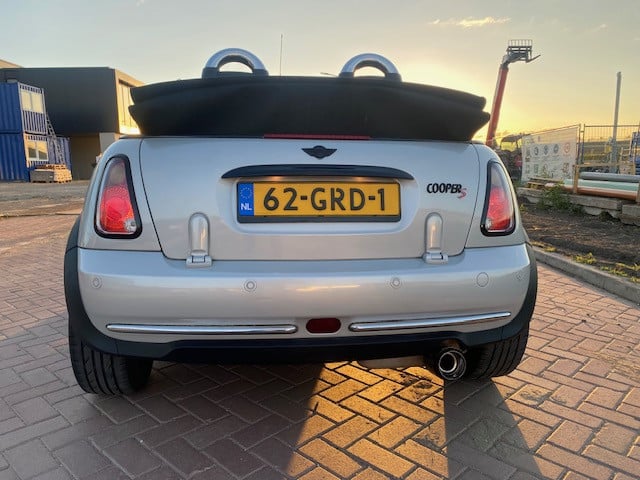Schitterende MINI Cooper sidewalk jwc cabriolet weinig km 4299 euro