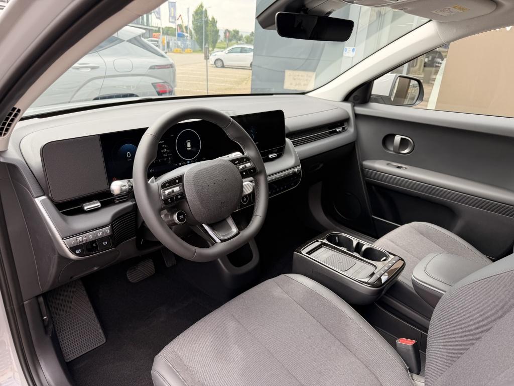 Hyundai Ioniq 5 long range pure edition 84 kwh | direct leverbaar | leder/s