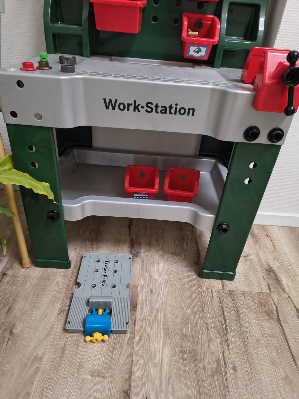 Bosch werkbank, kinder speel klustafel. Work station kids.