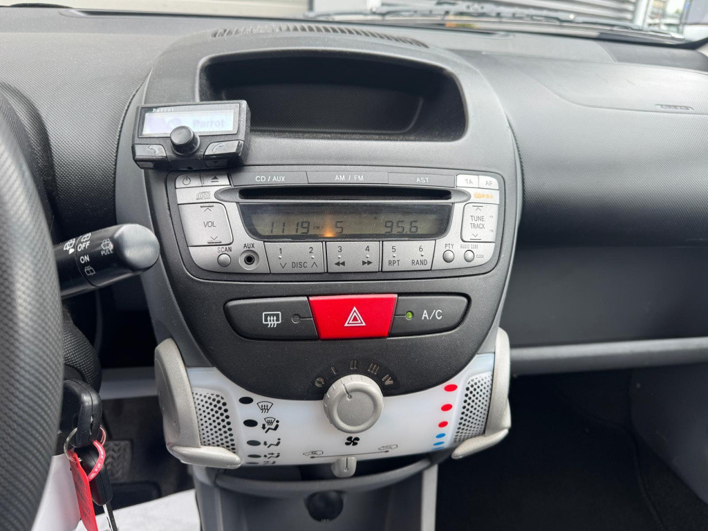 Peugeot 107 1.0-12v xs/nap/apk/airco/