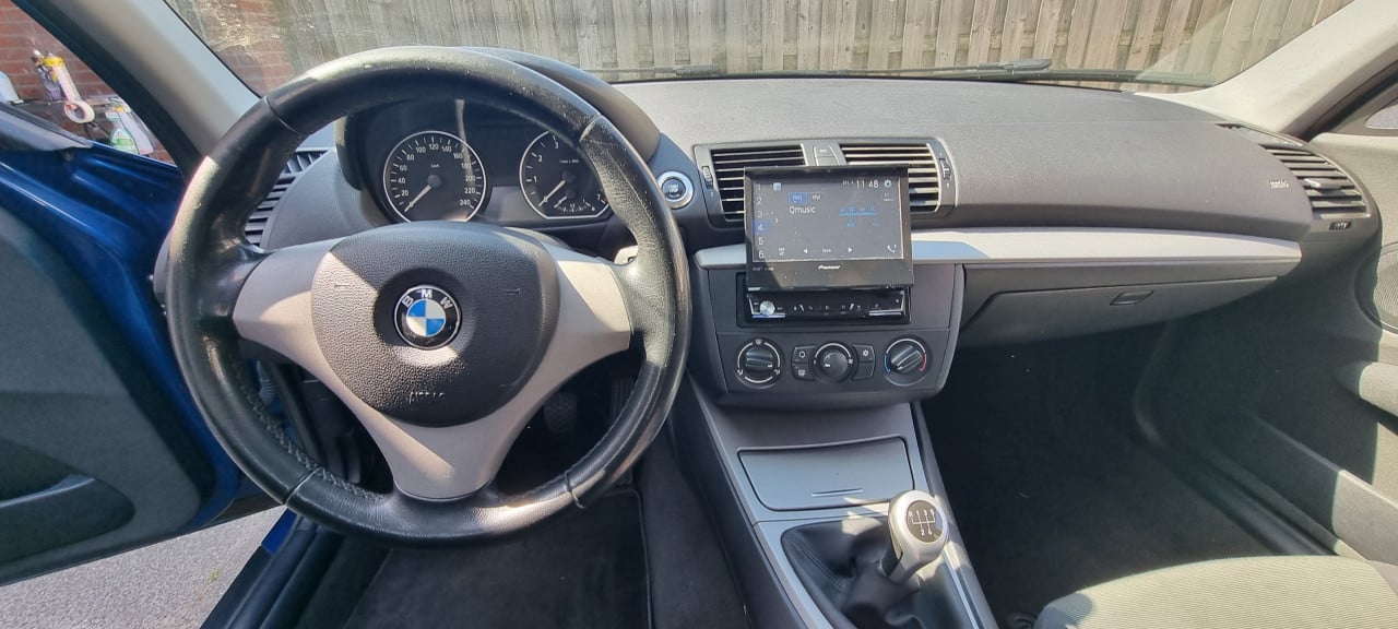 Bmw 118i 5Deurs 176Dkm android apple