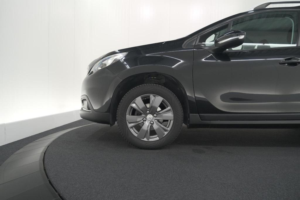 Peugeot 2008 puretech 82 active | lage km | trekhaak | navigatie | parkeers
