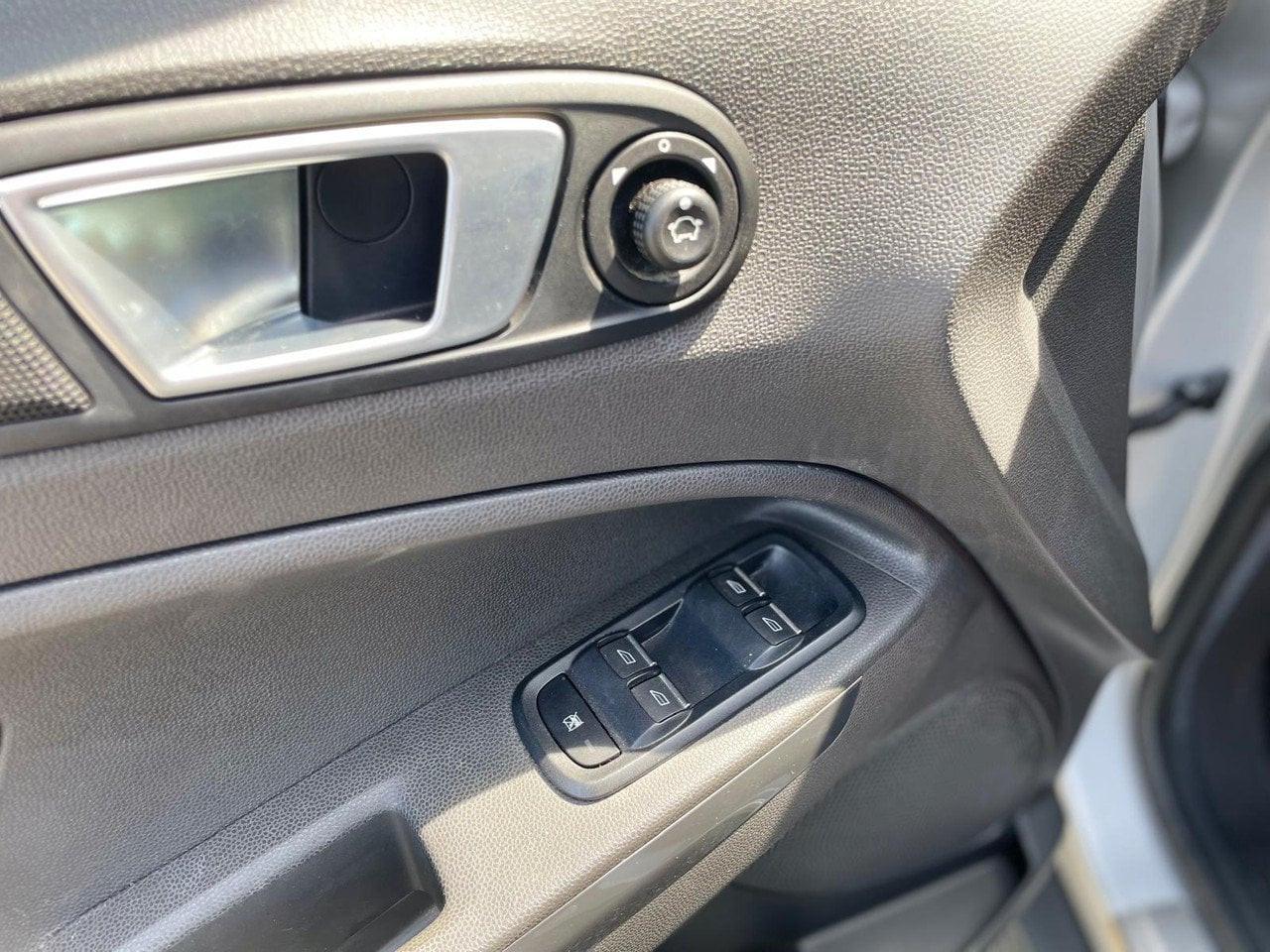 Nette Ford EcoSport 1.0 EcoBoost Titanium | Hoge zit | Airco