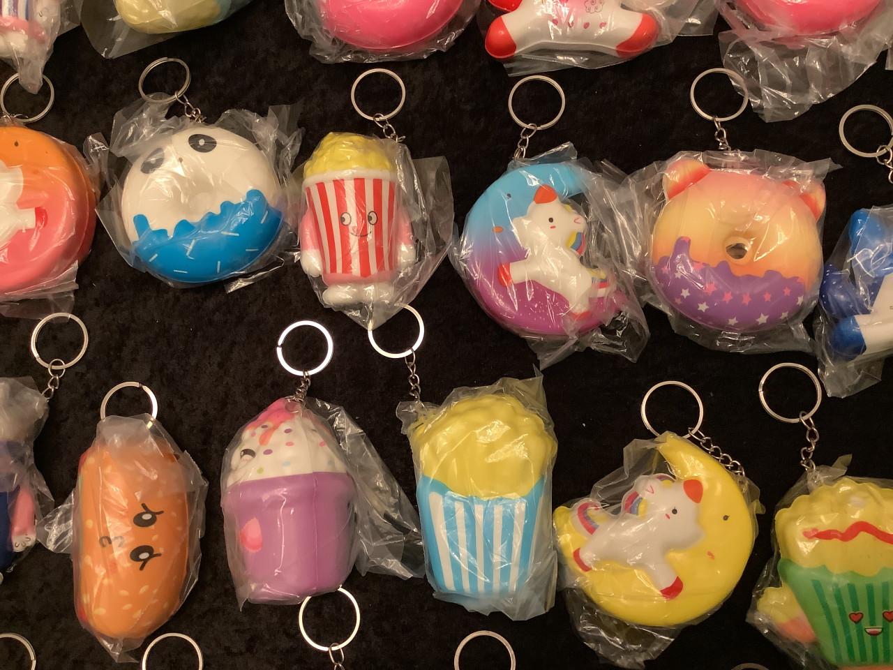 Partij super leuke squishy sleutelhangers. ( partij 227)
