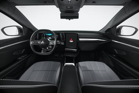 Mitsubishi Eclipse Cross intense+ 87 kwh