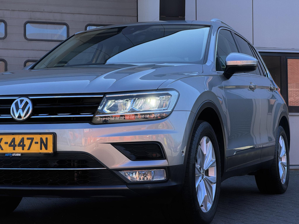 Volkswagen Tiguan 2.0 tsi 4motion highline | trekhaak uitklapbaar | stoelve