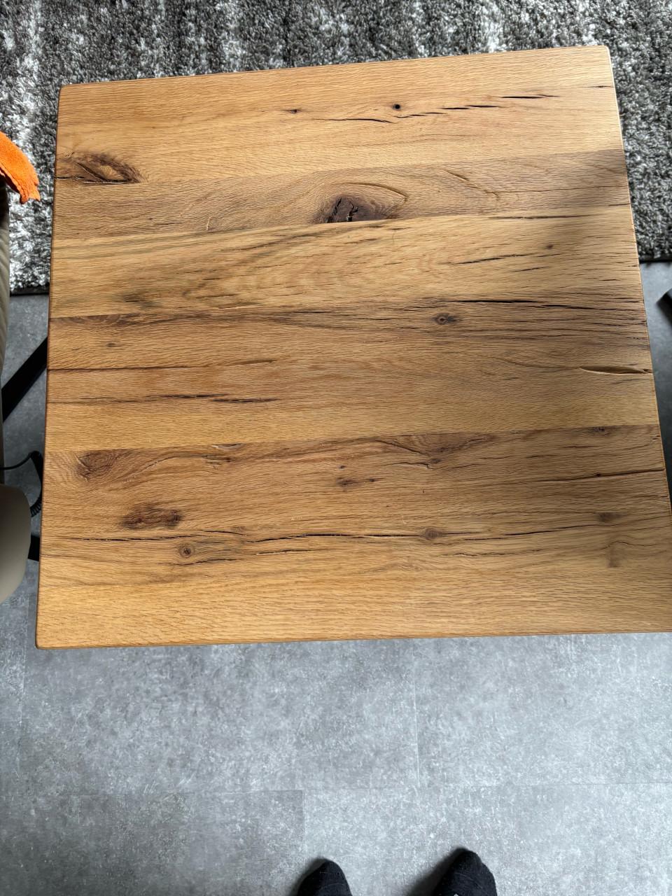 Bijzet en salontafel samen