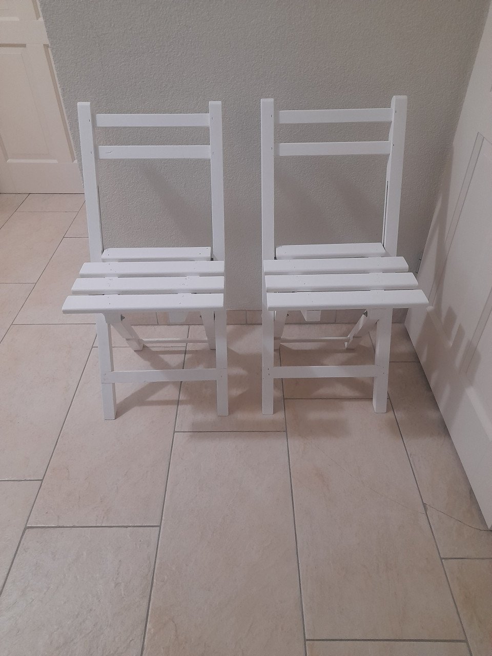 2 leuke klap stoeltjes ( in goede staat )
