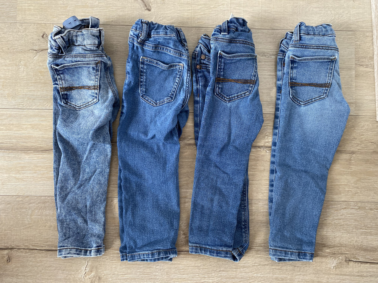 Spijkerbroeken jongen maat 92 (4 stuks)