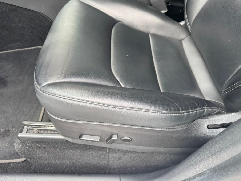 Tesla Model Y long range awd 75 kwh