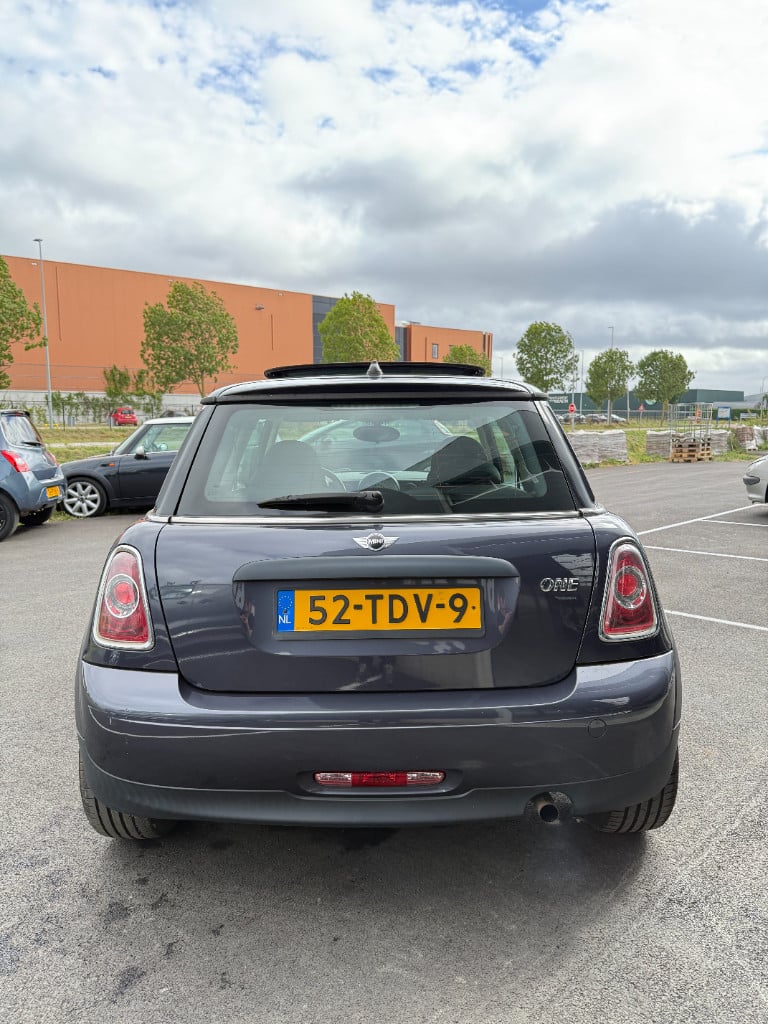Mini One 1.6 malist - pano - nieuwe koppeling