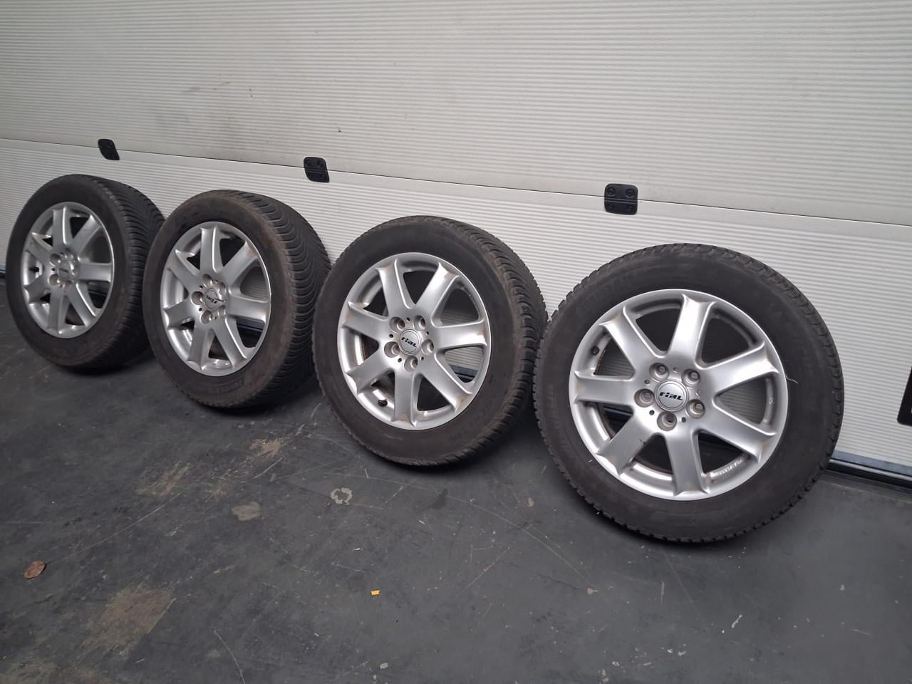 Velgen set 5x100 16 inch Rial