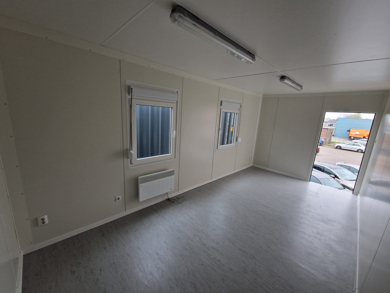 Nieuwe 6x3m kantoorunit / uitvoerderskeet met keuken en wc