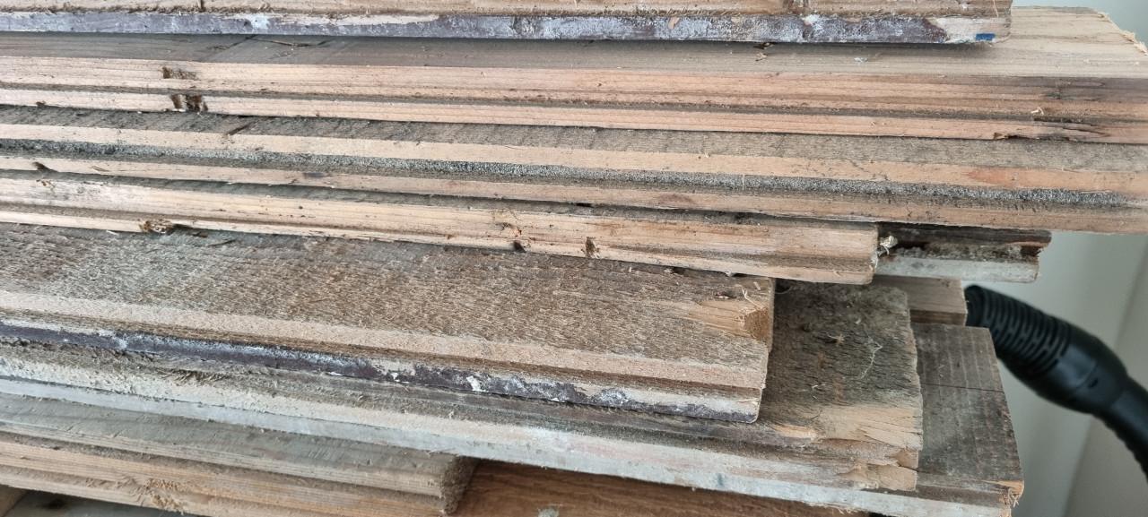 Partij vurenhouten vloerdelen ±100 m²