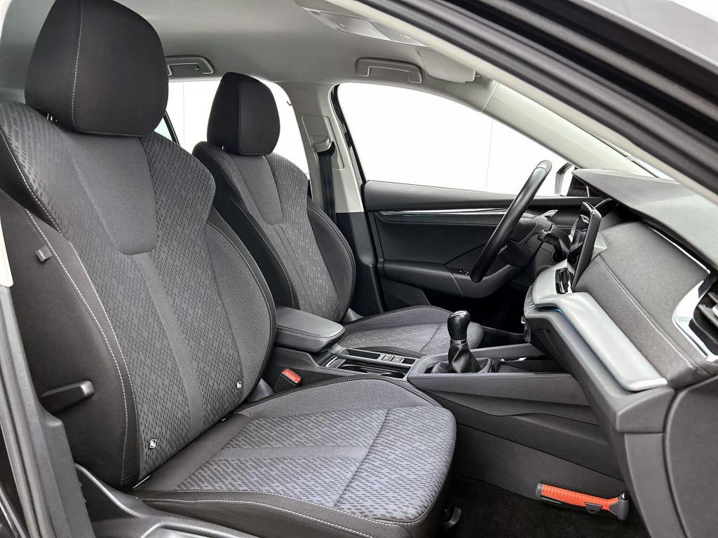 Skoda Octavia combi 1.0 tsi business edition plus | trekhaak | navigatie | 