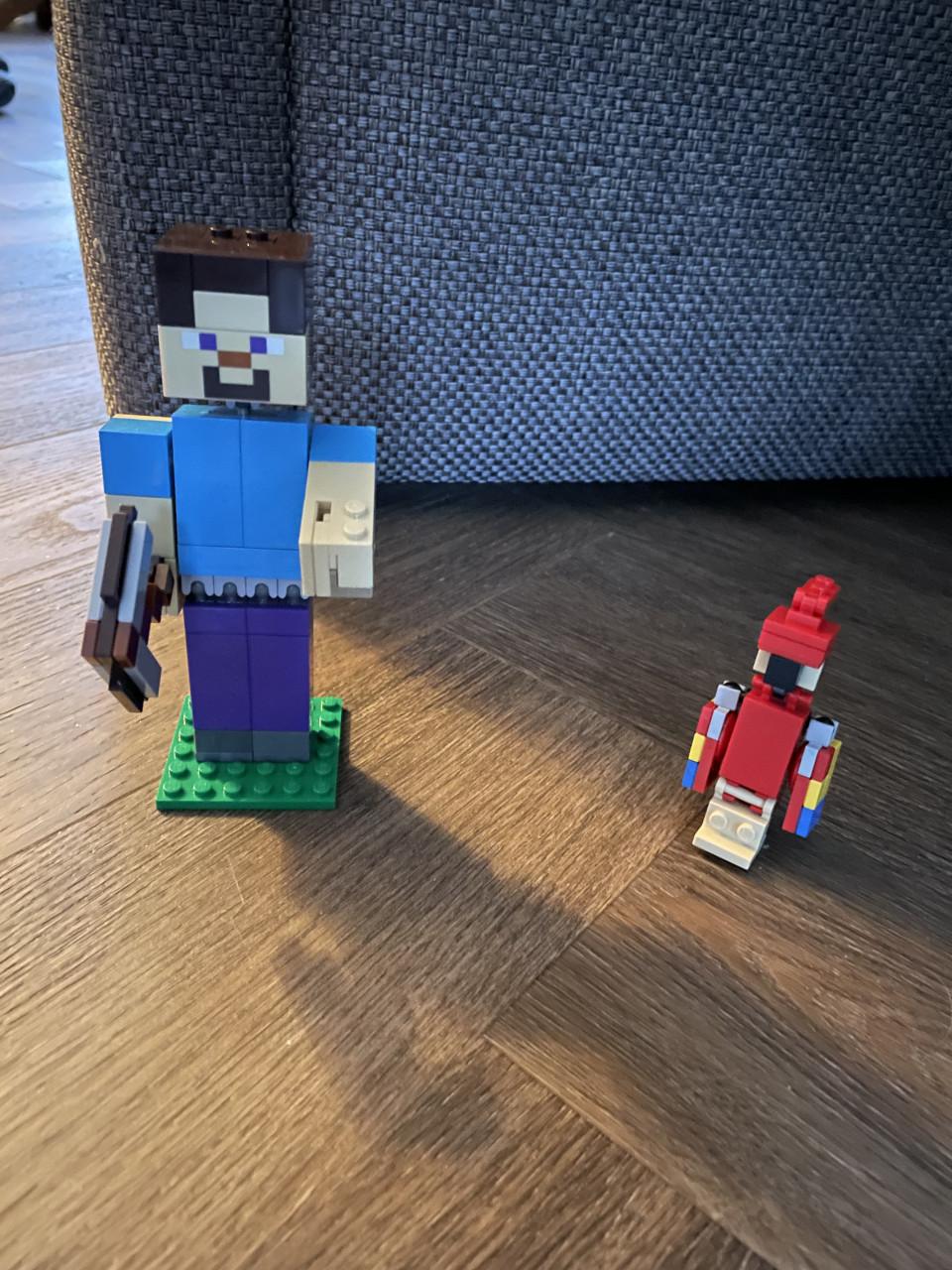 Lego Minecraft: Bigfig steve met papegaai 21148