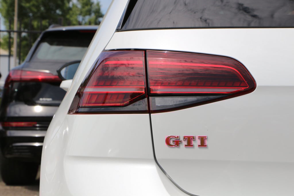 Volkswagen Golf 2.0 tsi gti tcr akrapovic | pano | discover pro