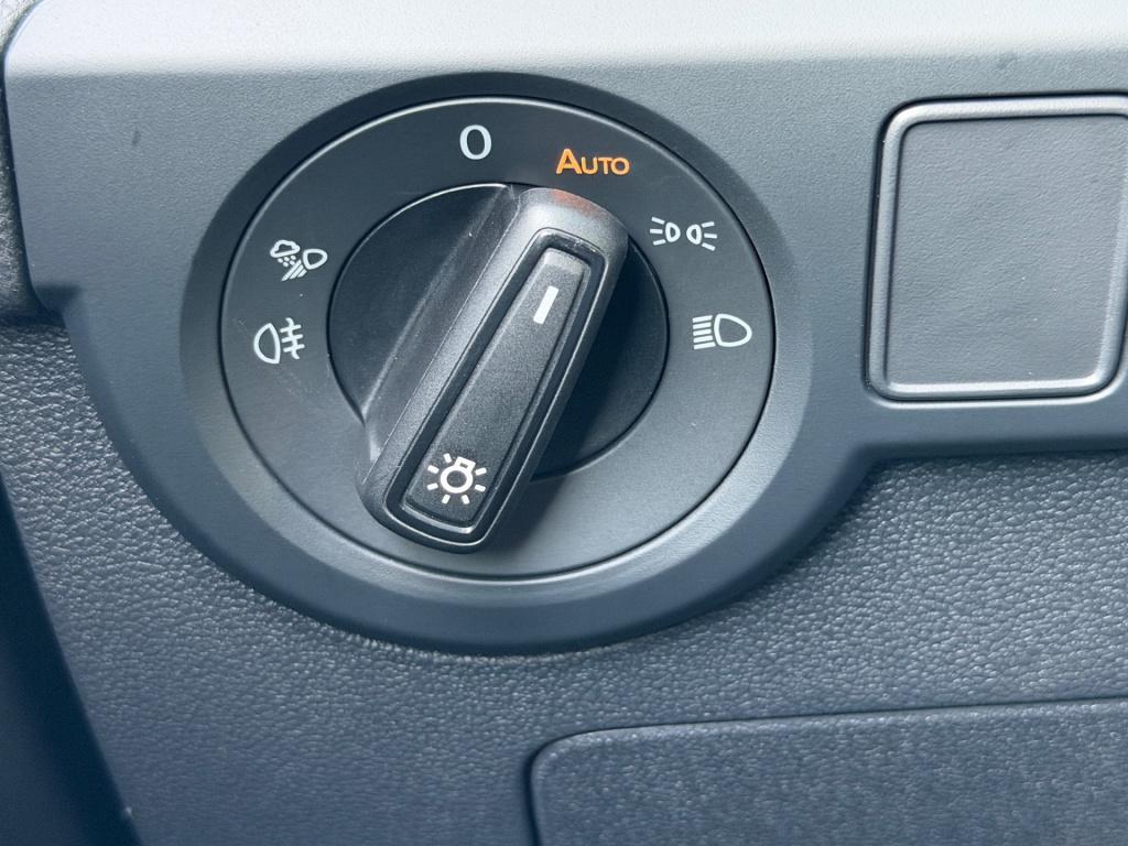 Volkswagen T-cross 1.5 tsi 150pk dsg r-line | camera | trekhaak | navi | iq