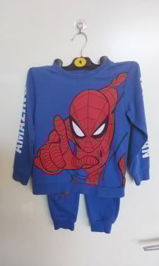 H&M spiderman joggingpak maat 110/116
