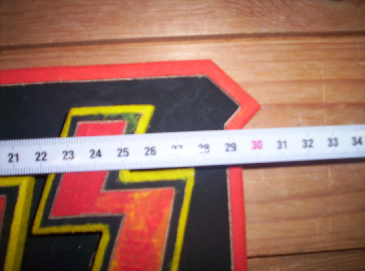 Te koop bord met tekst KISS