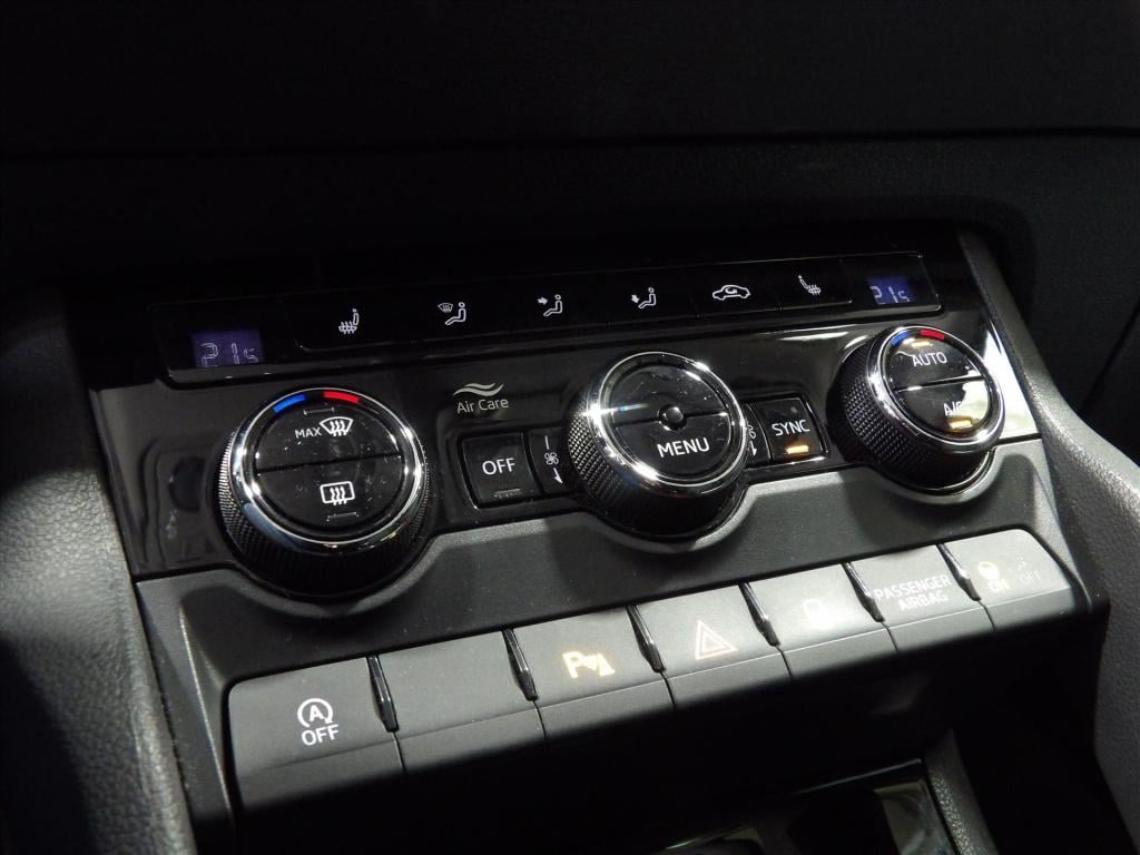 Skoda Karoq 1.5 tsi act greentech 150pk business edition plus