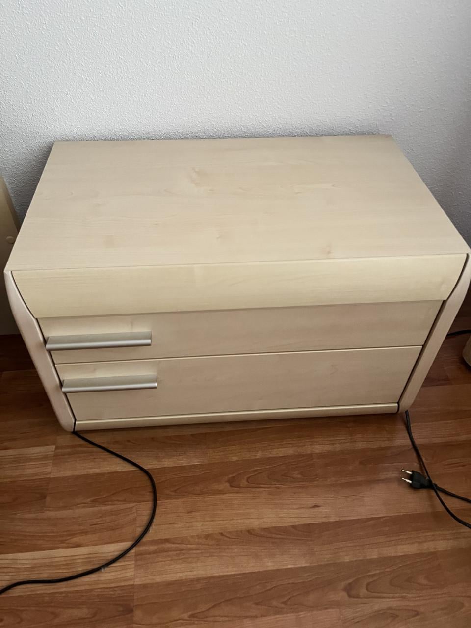 Te koop bed 140x200 + nachtkastjes+kast