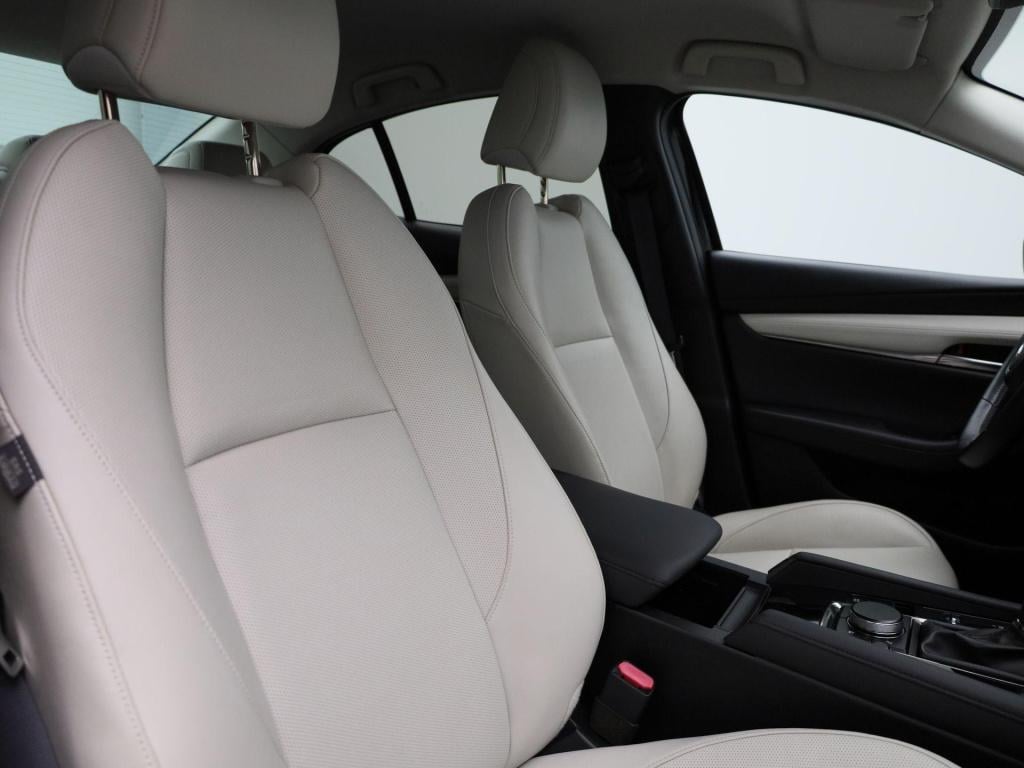 Mazda 3 2.0 e-skyactiv-x m hybrid 180 luxury | automaat | bose | stoel/stuu