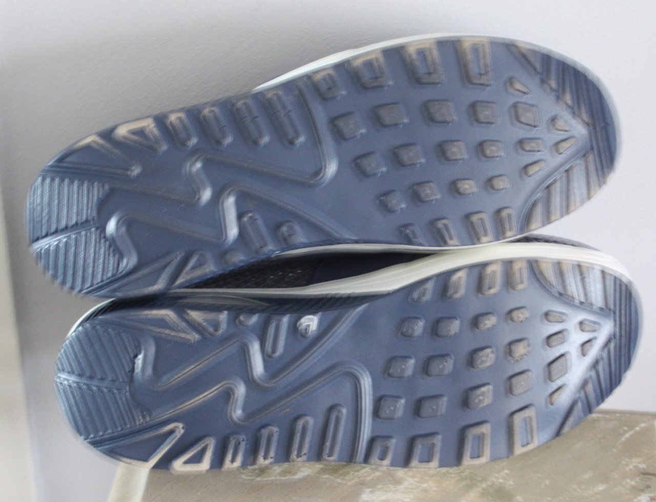 Blauwe instappers witte zool  maat 37