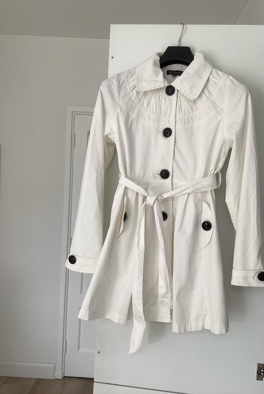 Leuke zomer jas leuke details zgan maat 42