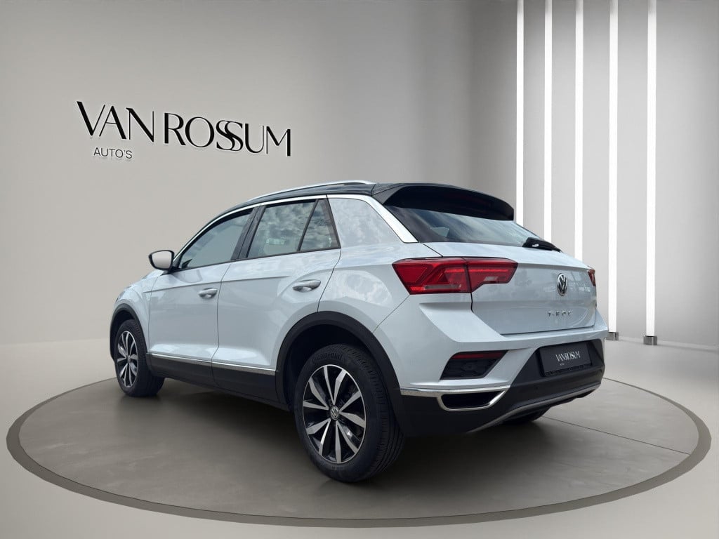 Volkswagen T-roc 1.5 tsi style dsg navigatie | two tone | parkeer v+a | aut