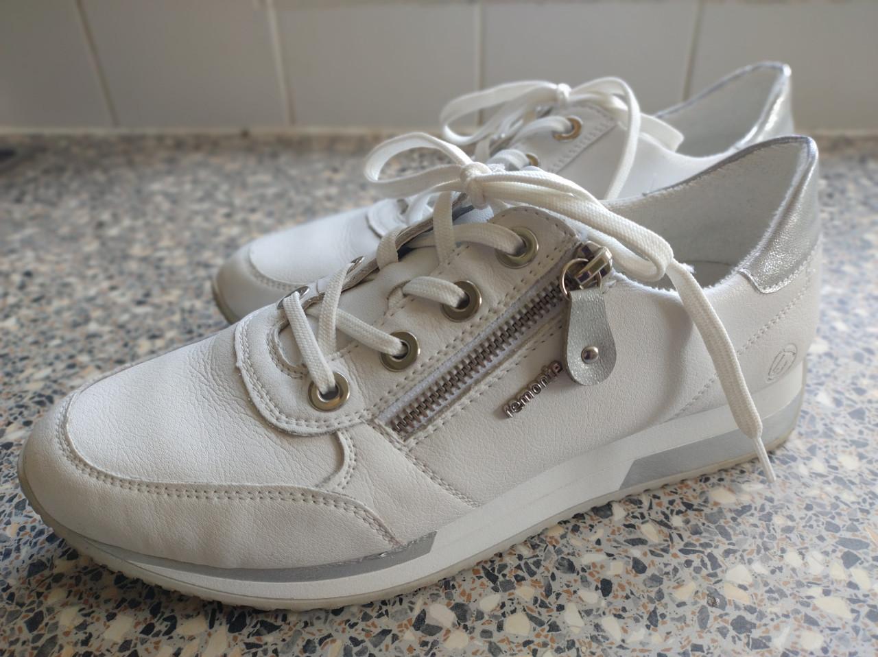 Sneakers wit, maat 39