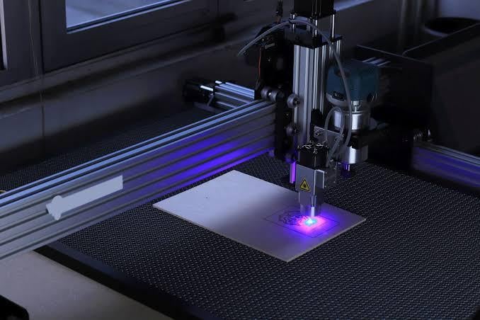 LASERSNIJDEN & LASERGRAVEREN OP MAAT