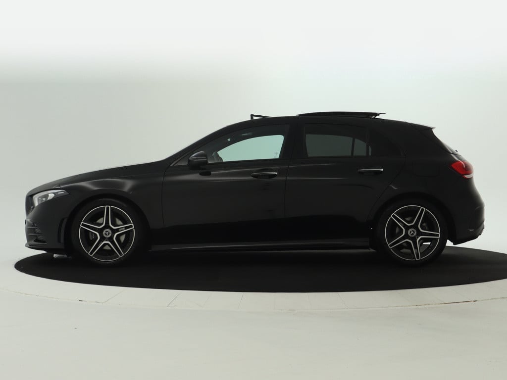 Mercedes-Benz A-Klasse 180 business solution amg | panoramadak | sfeerverli